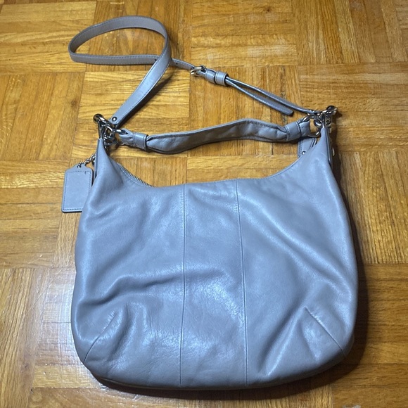 Coach leather purse - Picture 3 of 8